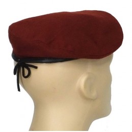 Small, maroon (krapovy) beret - "tear"