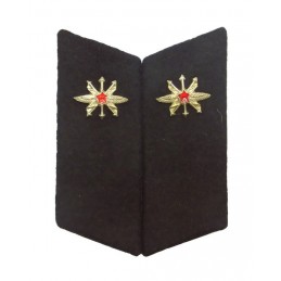 Collar tabs of Contact...