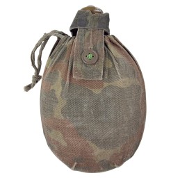 Manierka z pokrowcem w...